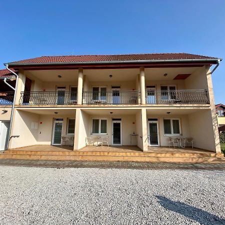 Apartmanovy Dom Flora Veľký Meder Eksteriør bilde